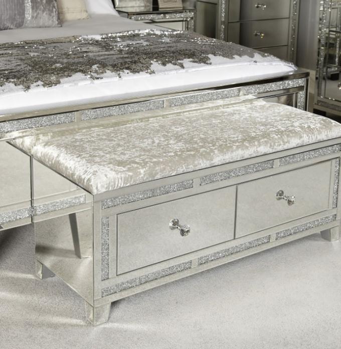 Conjunto de Quarto Específico Espelhado Estilo Moderno Cama Queen Size Mobiliário Com Design Contemporâneo 5