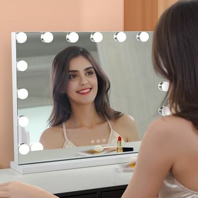 Modern Chrome Led Hollywood Vanity Mirror Aumentando com luzes